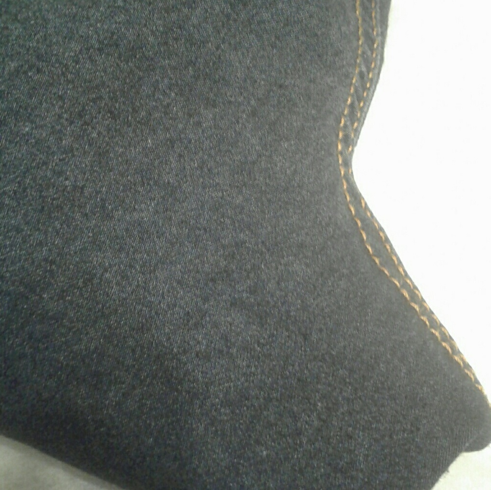 Capris - Picture 7 of 8